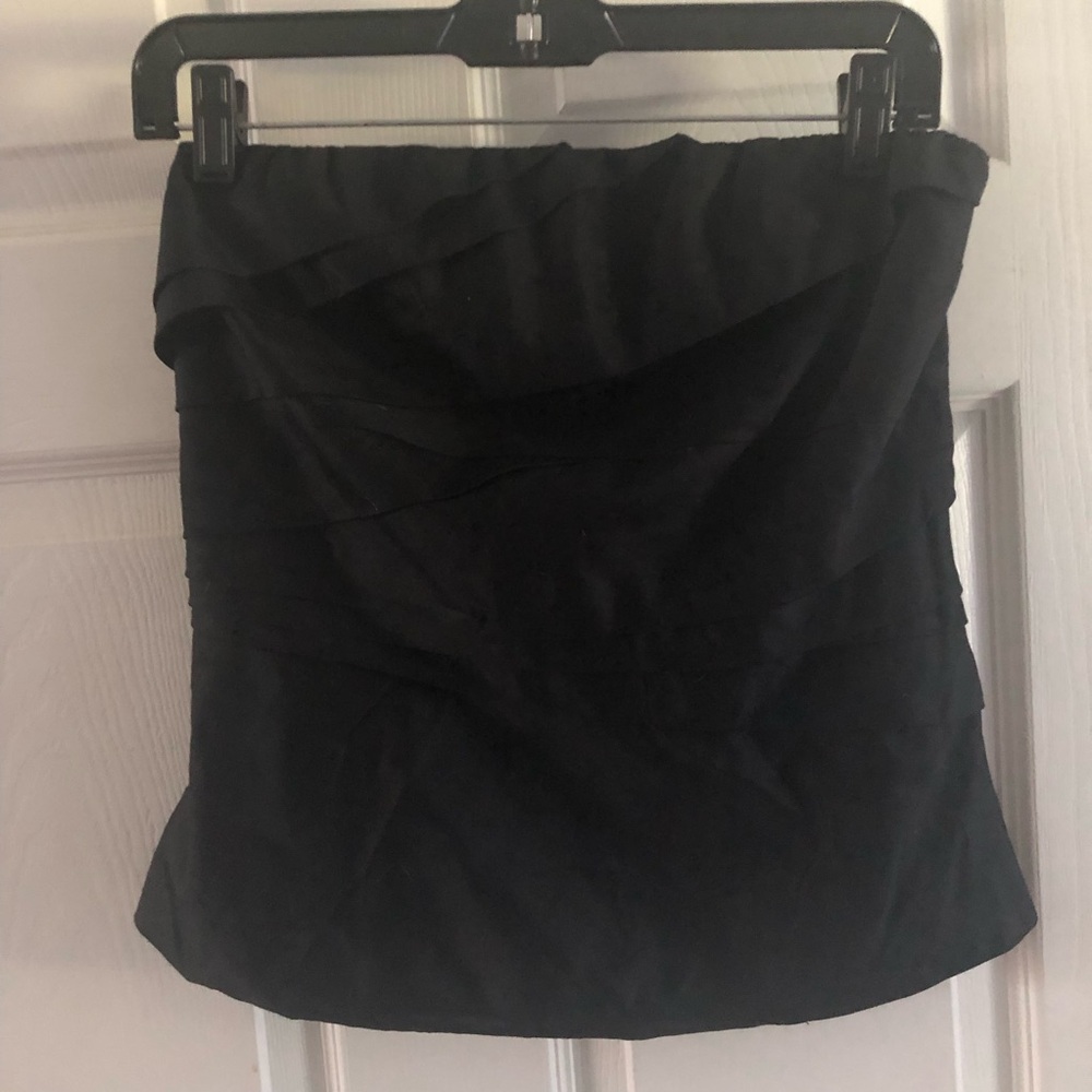Black Strapless Ruffled Top-Small - Picture 2 of 5